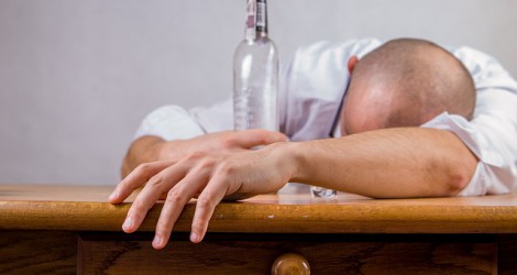 alcohol-428392_640